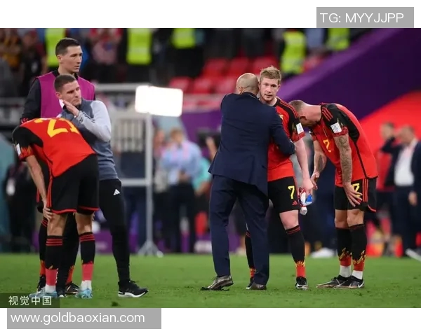 足球明星瞬间交融的视觉盛宴展现精彩转场瞬间